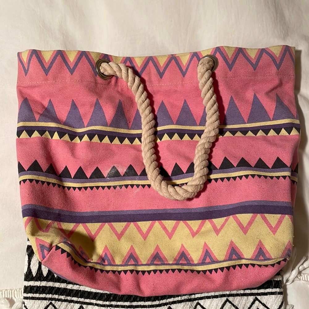 forever 21 beach bag, used twice
